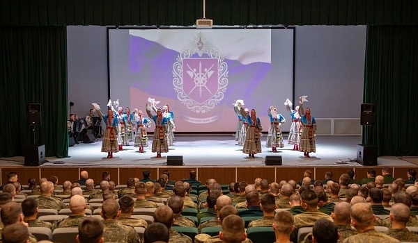 Ансамбль «Русь» открыл цикл летних гастролей Ансамбль «Русь» открыл цикл летних гастролей